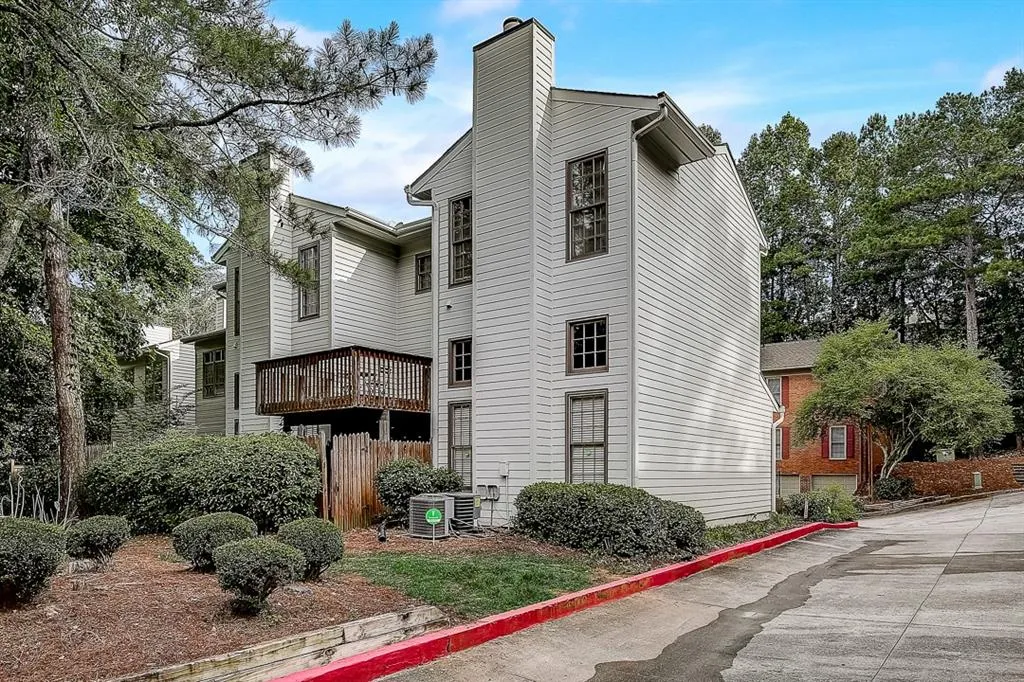 701 Brandywine Circle, Sandy Springs, Georgia 30350, 3 Bedrooms Bedrooms, ,2 BathroomsBathrooms,Residential,Sold,701 Brandywine Circle,6730186