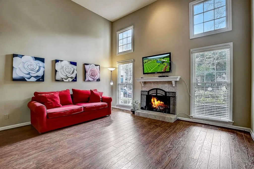 701 Brandywine Circle, Sandy Springs, Georgia 30350, 3 Bedrooms Bedrooms, ,2 BathroomsBathrooms,Residential,Sold,701 Brandywine Circle,6730186