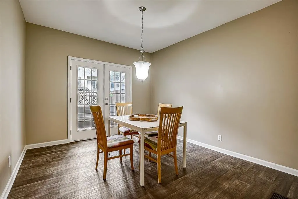 701 Brandywine Circle, Sandy Springs, Georgia 30350, 3 Bedrooms Bedrooms, ,2 BathroomsBathrooms,Residential,Sold,701 Brandywine Circle,6730186