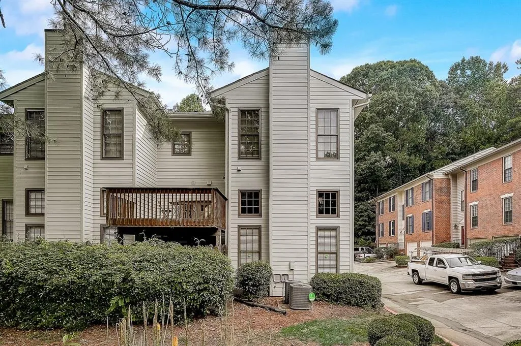 701 Brandywine Circle, Sandy Springs, Georgia 30350, 3 Bedrooms Bedrooms, ,2 BathroomsBathrooms,Residential,Sold,701 Brandywine Circle,6730186