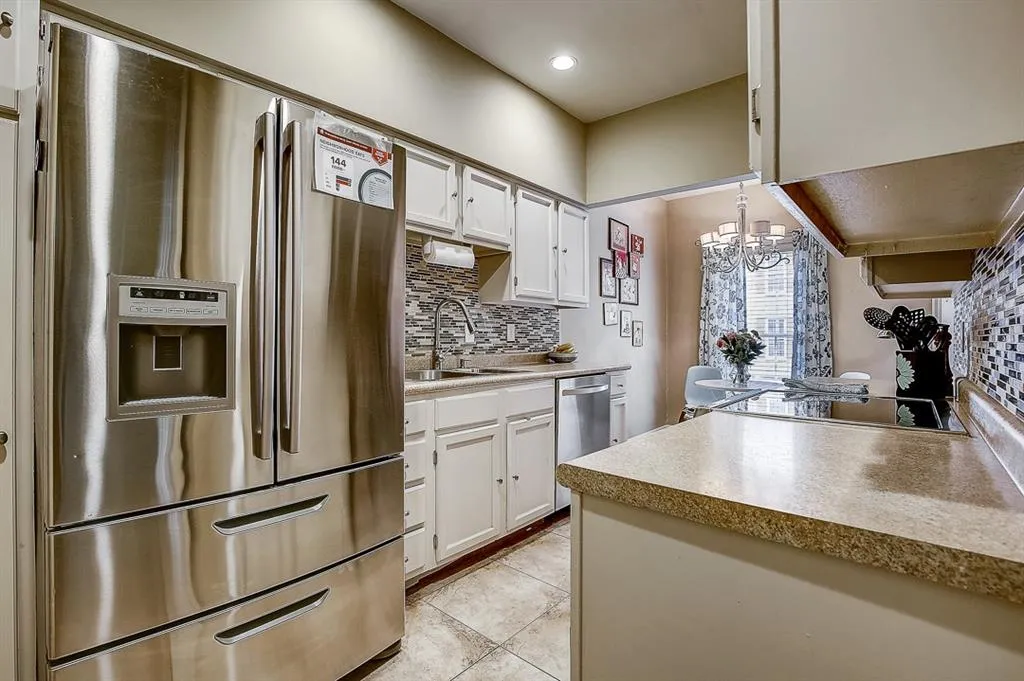 701 Brandywine Circle, Sandy Springs, Georgia 30350, 3 Bedrooms Bedrooms, ,2 BathroomsBathrooms,Residential,Sold,701 Brandywine Circle,6730186