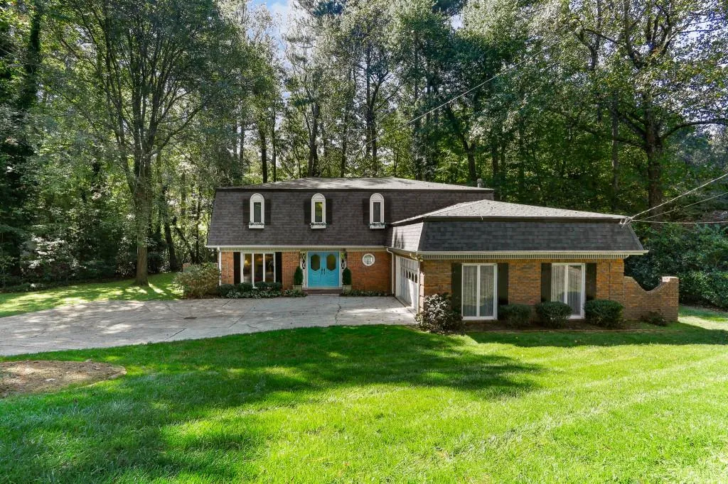 330 Seamarsh Court, Sandy Springs, Georgia 30328, 4 Bedrooms Bedrooms, ,3 BathroomsBathrooms,Residential,Sold,330 Seamarsh Court,6959249