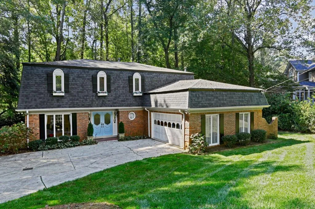 330 Seamarsh Court, Sandy Springs, Georgia 30328, 4 Bedrooms Bedrooms, ,3 BathroomsBathrooms,Residential,Sold,330 Seamarsh Court,6959249