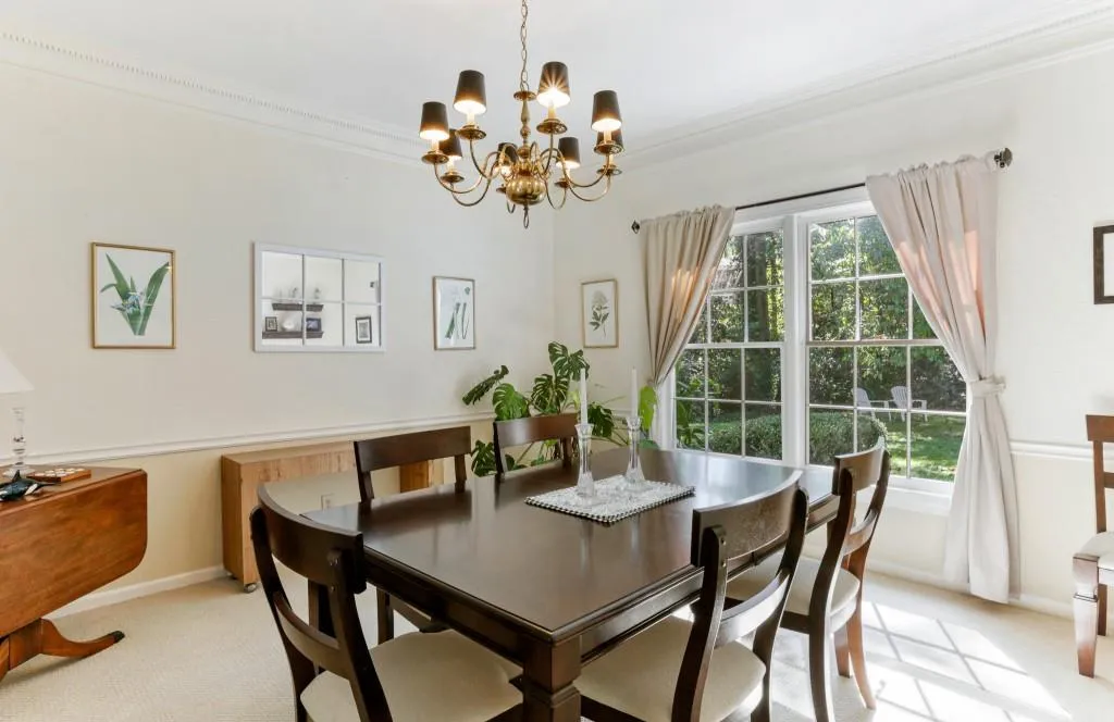 330 Seamarsh Court, Sandy Springs, Georgia 30328, 4 Bedrooms Bedrooms, ,3 BathroomsBathrooms,Residential,Sold,330 Seamarsh Court,6959249