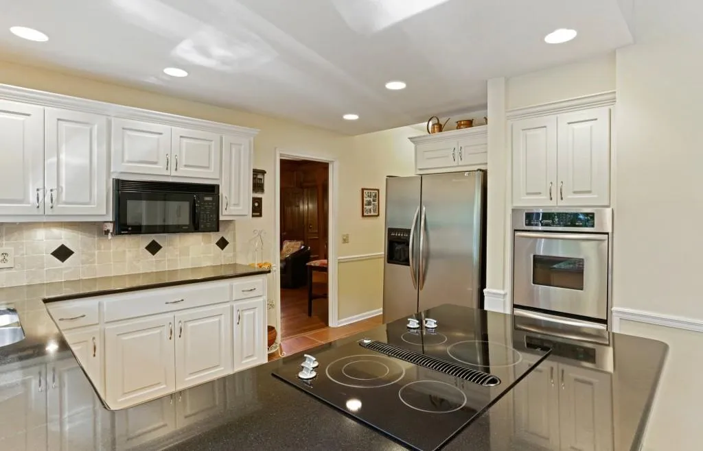 330 Seamarsh Court, Sandy Springs, Georgia 30328, 4 Bedrooms Bedrooms, ,3 BathroomsBathrooms,Residential,Sold,330 Seamarsh Court,6959249