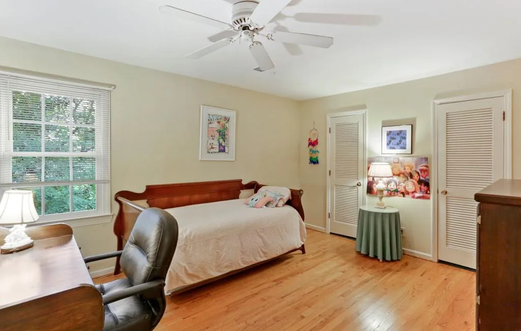 330 Seamarsh Court, Sandy Springs, Georgia 30328, 4 Bedrooms Bedrooms, ,3 BathroomsBathrooms,Residential,Sold,330 Seamarsh Court,6959249