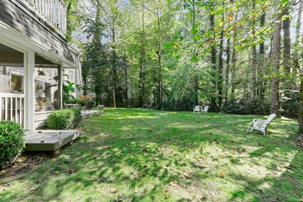 330 Seamarsh Court, Sandy Springs, Georgia 30328, 4 Bedrooms Bedrooms, ,3 BathroomsBathrooms,Residential,Sold,330 Seamarsh Court,6959249