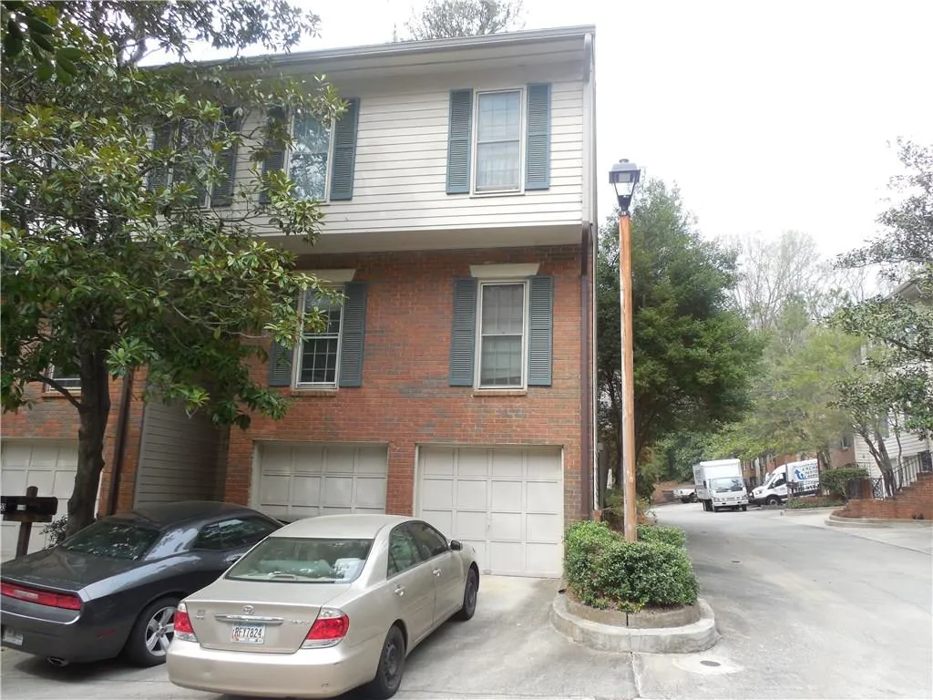 504 Brandywine Circle Unit 504, Sandy Springs, Georgia 30350, 3 Bedrooms Bedrooms, ,2 BathroomsBathrooms,Residential,Sold,504 Brandywine Circle Unit 504,5826076
