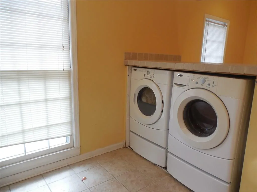504 Brandywine Circle Unit 504, Sandy Springs, Georgia 30350, 3 Bedrooms Bedrooms, ,2 BathroomsBathrooms,Residential,Sold,504 Brandywine Circle Unit 504,5826076