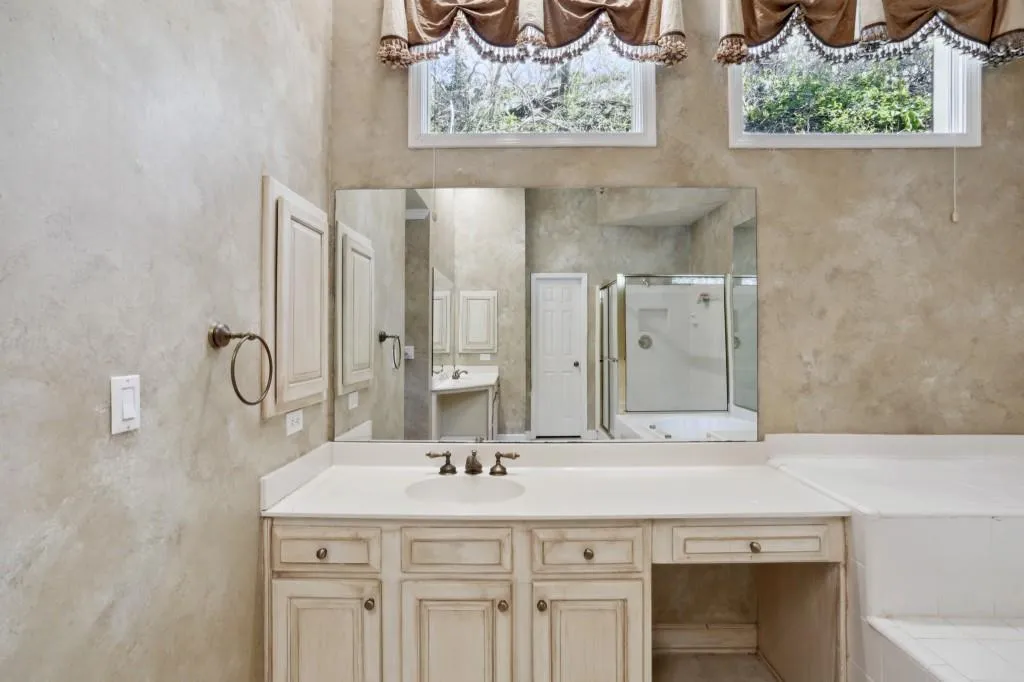 5790 Cameron Hall Place, Atlanta, Georgia 30328, 4 Bedrooms Bedrooms, ,3 BathroomsBathrooms,Residential,Sold,5790 Cameron Hall Place,7187304