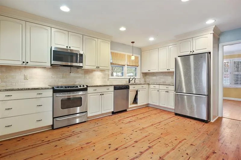 444 Hilderbrand Drive, Sandy Springs, Georgia 30328, 2 Bedrooms Bedrooms, ,1 BathroomBathrooms,Residential,Sold,444 Hilderbrand Drive,6611243