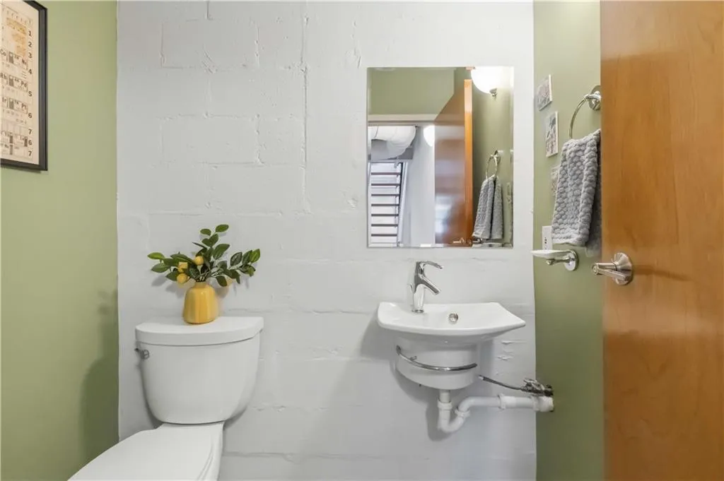 1791 Harper Street Nw Unit F, Atlanta, Georgia 30318, 2 Bedrooms Bedrooms, 0 ,2 BathroomsBathrooms,Residential,For Sale,1791 Harper Street Nw Unit F,7836368