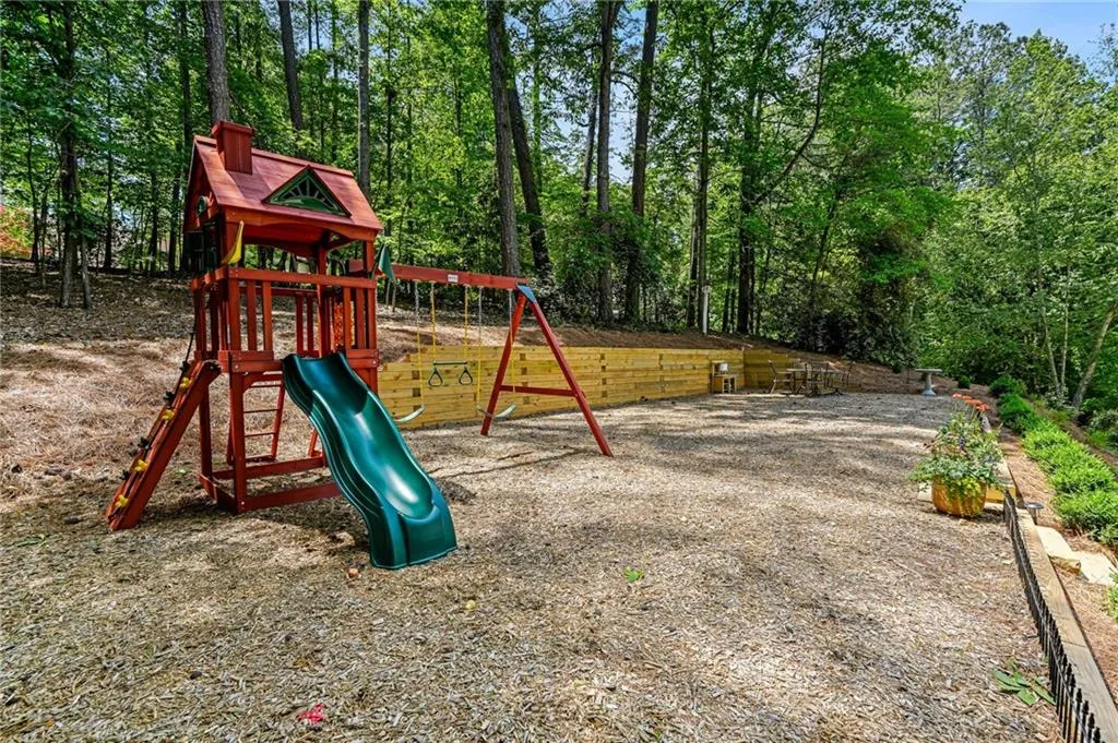 895 Waddington Court, Sandy Springs, Georgia 30350, 4 Bedrooms Bedrooms, ,4 BathroomsBathrooms,Residential,For Sale,895 Waddington Court,7765258