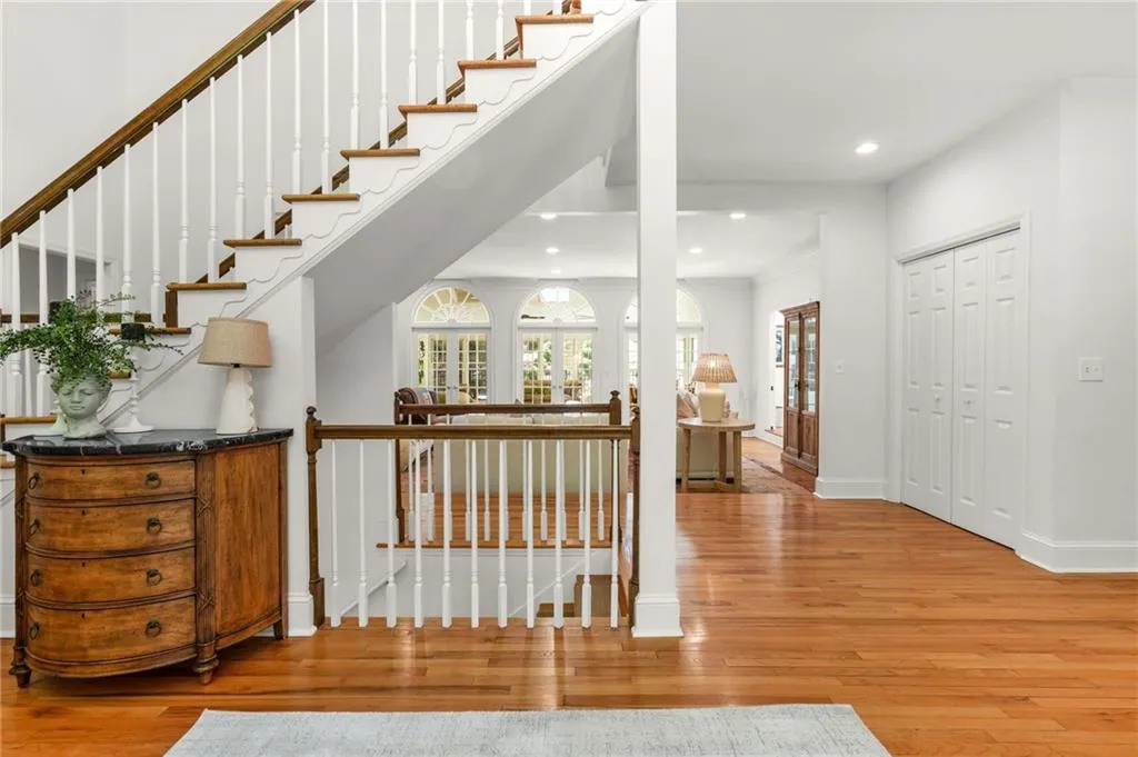 895 Waddington Court, Sandy Springs, Georgia 30350, 4 Bedrooms Bedrooms, ,4 BathroomsBathrooms,Residential,For Sale,895 Waddington Court,7765258
