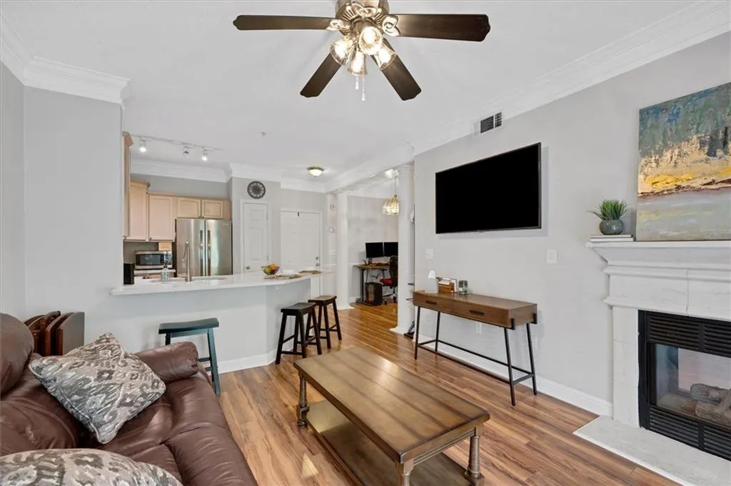 5559 Glenridge Drive Unit 1307, Atlanta, Georgia 30342, 1 Bedroom Bedrooms, ,1 BathroomBathrooms,Residential,Sold,5559 Glenridge Drive Unit 1307,7422029