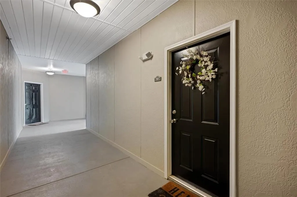 5559 Glenridge Drive Unit 1307, Atlanta, Georgia 30342, 1 Bedroom Bedrooms, ,1 BathroomBathrooms,Residential,Sold,5559 Glenridge Drive Unit 1307,7422029