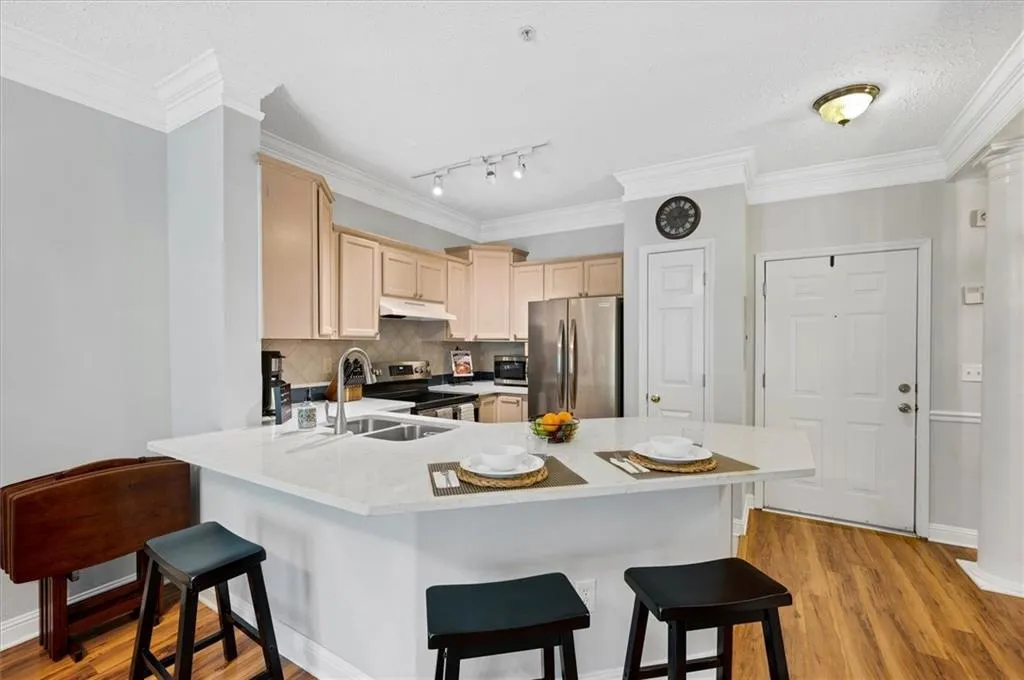 5559 Glenridge Drive Unit 1307, Atlanta, Georgia 30342, 1 Bedroom Bedrooms, ,1 BathroomBathrooms,Residential,Sold,5559 Glenridge Drive Unit 1307,7422029