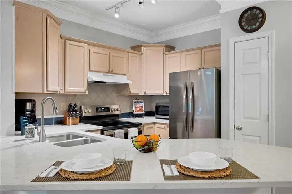 5559 Glenridge Drive Unit 1307, Atlanta, Georgia 30342, 1 Bedroom Bedrooms, ,1 BathroomBathrooms,Residential,Sold,5559 Glenridge Drive Unit 1307,7422029