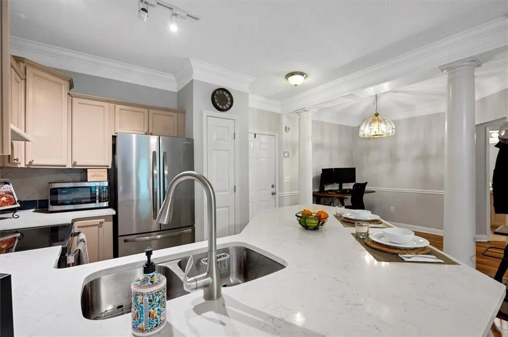 5559 Glenridge Drive Unit 1307, Atlanta, Georgia 30342, 1 Bedroom Bedrooms, ,1 BathroomBathrooms,Residential,Sold,5559 Glenridge Drive Unit 1307,7422029