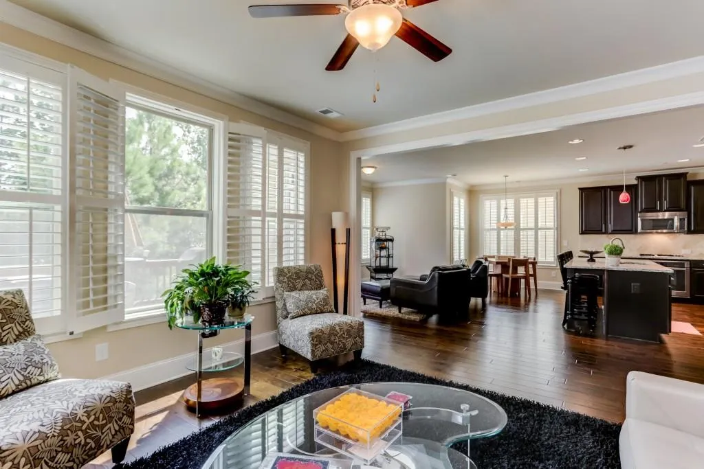 7695 Highland Bluff, Sandy Springs, Georgia 30328, 4 Bedrooms Bedrooms, ,3 BathroomsBathrooms,Residential,Sold,7695 Highland Bluff,6072272