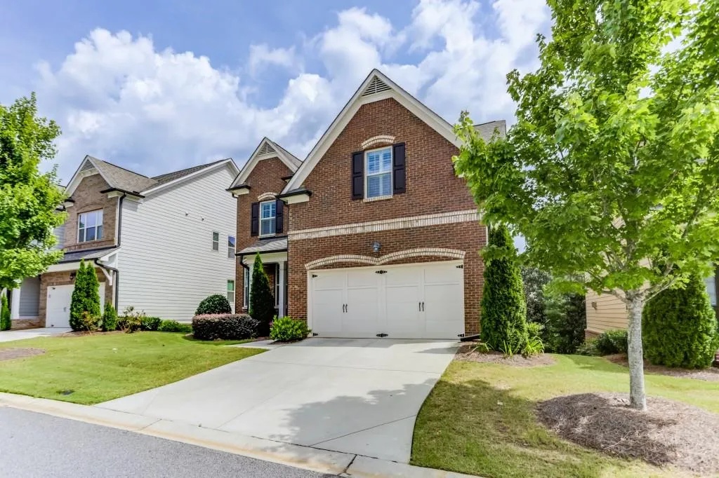 7695 Highland Bluff, Sandy Springs, Georgia 30328, 4 Bedrooms Bedrooms, ,3 BathroomsBathrooms,Residential,Sold,7695 Highland Bluff,6072272