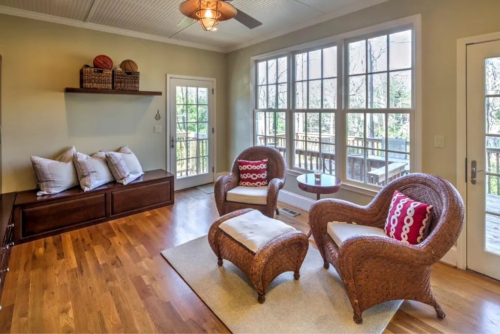 340 Thornwood Drive, Sandy Springs, Georgia 30328, 4 Bedrooms Bedrooms, ,3 BathroomsBathrooms,Residential,Sold,340 Thornwood Drive,5951735