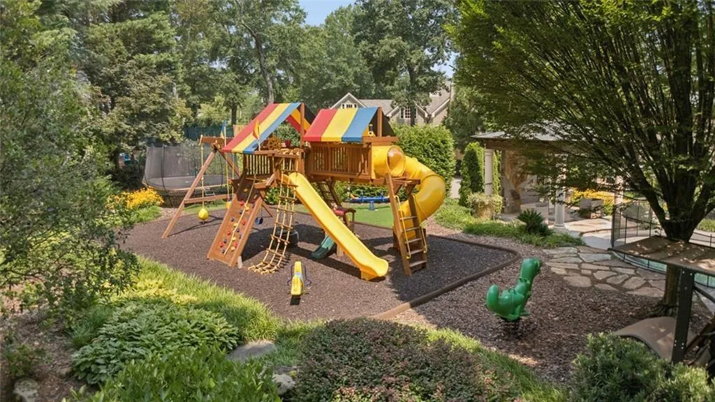 72 Blackland Road Nw, Atlanta, Georgia 30342, 6 Bedrooms Bedrooms, 0 ,8 BathroomsBathrooms,Residential,For Sale,72 Blackland Road Nw,7799662