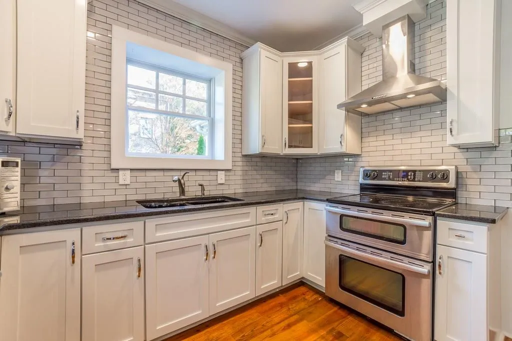 126 Hardeman Road, Sandy Springs, Georgia 30342, 3 Bedrooms Bedrooms, ,3 BathroomsBathrooms,Residential,Sold,126 Hardeman Road,6100565