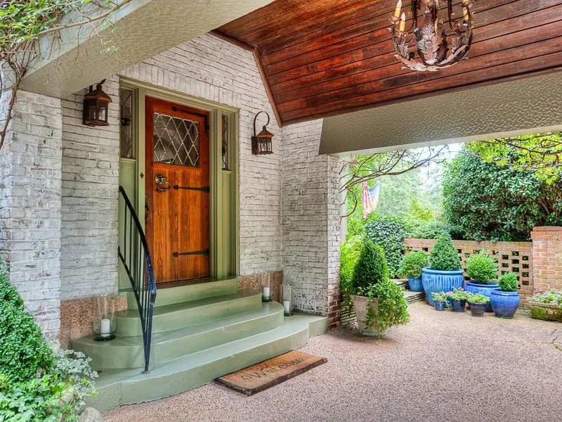 2489 Habersham Road Nw, Atlanta, Georgia 30305, 5 Bedrooms Bedrooms, ,4 BathroomsBathrooms,Residential,Sold,2489 Habersham Road Nw,5540938