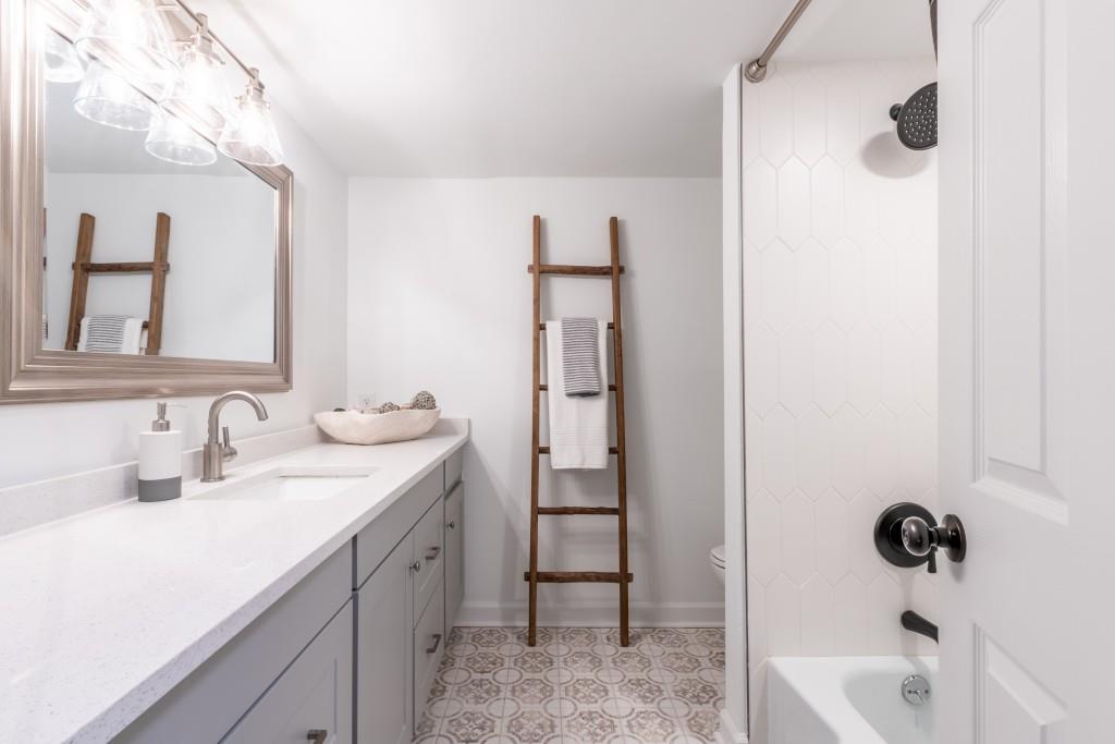 6851 Roswell Road Unit F-27, Sandy Springs, Georgia 30328, 2 Bedrooms Bedrooms, ,2 BathroomsBathrooms,Residential,Sold,6851 Roswell Road Unit F-27,7331604