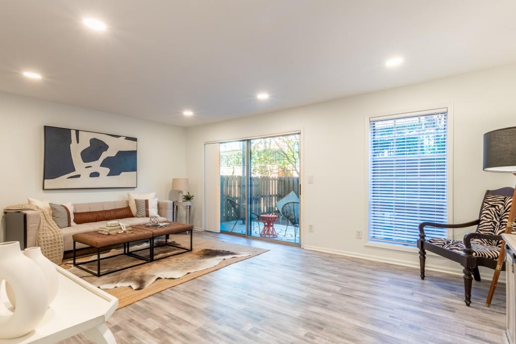 6851 Roswell Road Unit F-27, Sandy Springs, Georgia 30328, 2 Bedrooms Bedrooms, ,2 BathroomsBathrooms,Residential,Sold,6851 Roswell Road Unit F-27,7331604