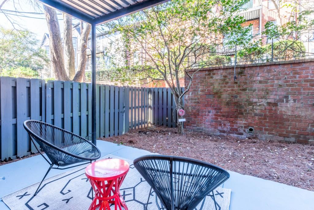 6851 Roswell Road Unit F-27, Sandy Springs, Georgia 30328, 2 Bedrooms Bedrooms, ,2 BathroomsBathrooms,Residential,Sold,6851 Roswell Road Unit F-27,7331604
