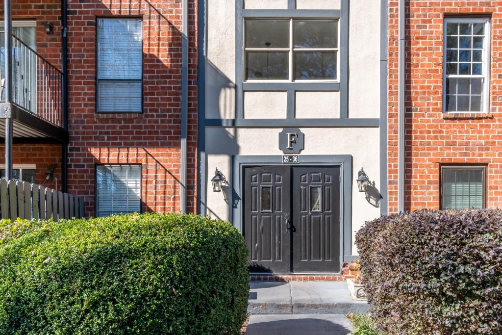 6851 Roswell Road Unit F-27, Sandy Springs, Georgia 30328, 2 Bedrooms Bedrooms, ,2 BathroomsBathrooms,Residential,Sold,6851 Roswell Road Unit F-27,7331604