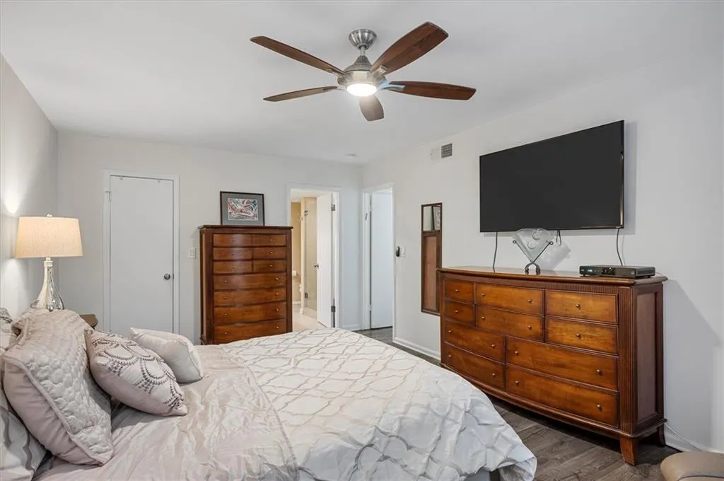 6851 Roswell Road Unit H13, Atlanta, Georgia 30328, 3 Bedrooms Bedrooms, ,2 BathroomsBathrooms,Residential,Sold,6851 Roswell Road Unit H13,7351472