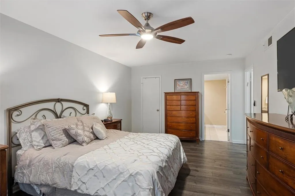 6851 Roswell Road Unit H13, Atlanta, Georgia 30328, 3 Bedrooms Bedrooms, ,2 BathroomsBathrooms,Residential,Sold,6851 Roswell Road Unit H13,7351472