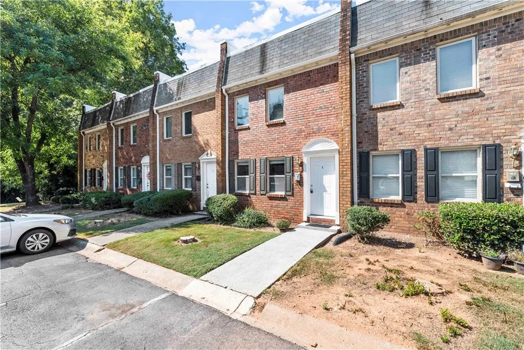 265 Winding River Drive Unit E, Sandy Springs, Georgia 30350, 2 Bedrooms Bedrooms, ,1 BathroomBathrooms,Residential,Sold,265 Winding River Drive Unit E,7117305