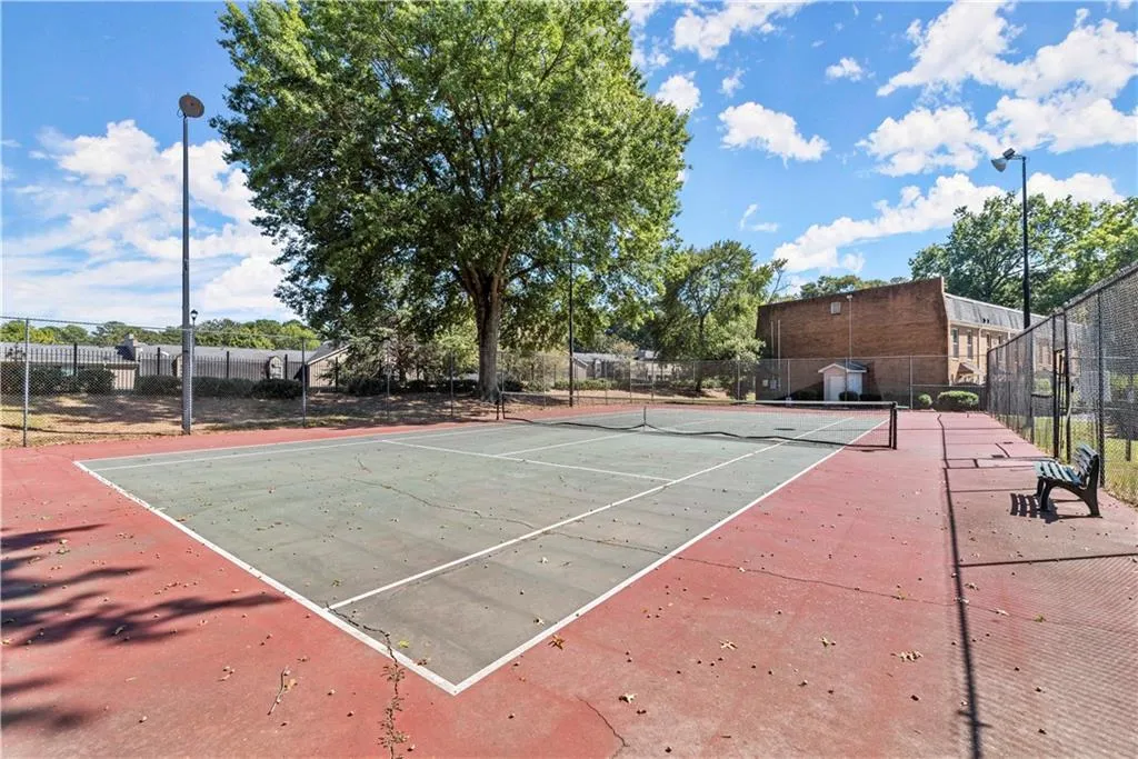 265 Winding River Drive Unit E, Sandy Springs, Georgia 30350, 2 Bedrooms Bedrooms, ,1 BathroomBathrooms,Residential,Sold,265 Winding River Drive Unit E,7117305