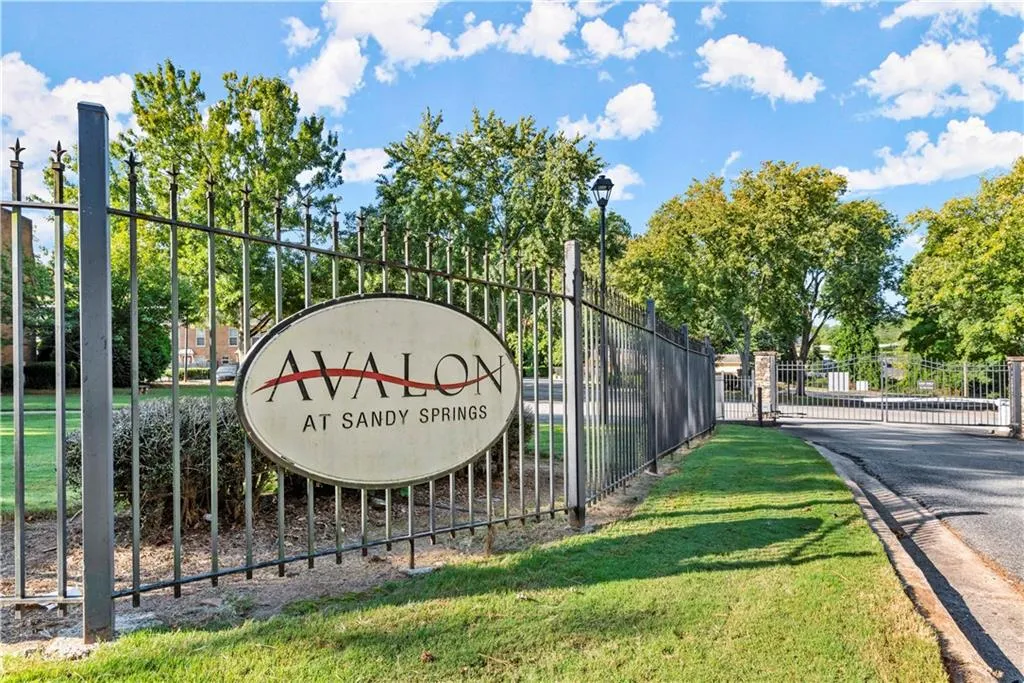 265 Winding River Drive Unit E, Sandy Springs, Georgia 30350, 2 Bedrooms Bedrooms, ,1 BathroomBathrooms,Residential,Sold,265 Winding River Drive Unit E,7117305