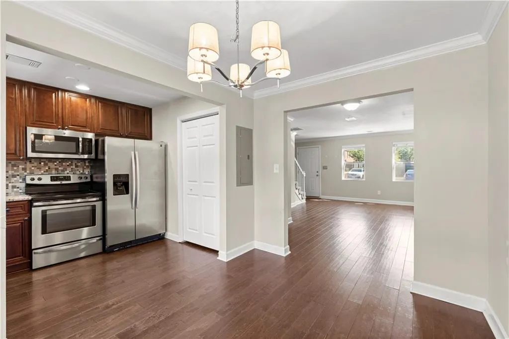 265 Winding River Drive Unit E, Sandy Springs, Georgia 30350, 2 Bedrooms Bedrooms, ,1 BathroomBathrooms,Residential,Sold,265 Winding River Drive Unit E,7117305