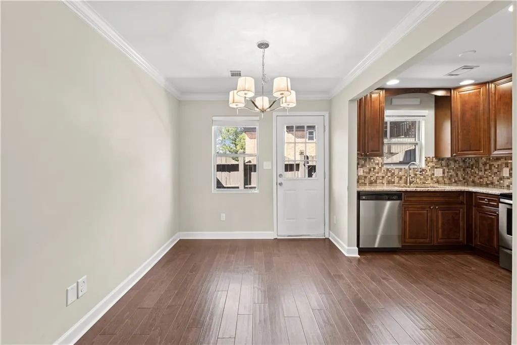 265 Winding River Drive Unit E, Sandy Springs, Georgia 30350, 2 Bedrooms Bedrooms, ,1 BathroomBathrooms,Residential,Sold,265 Winding River Drive Unit E,7117305