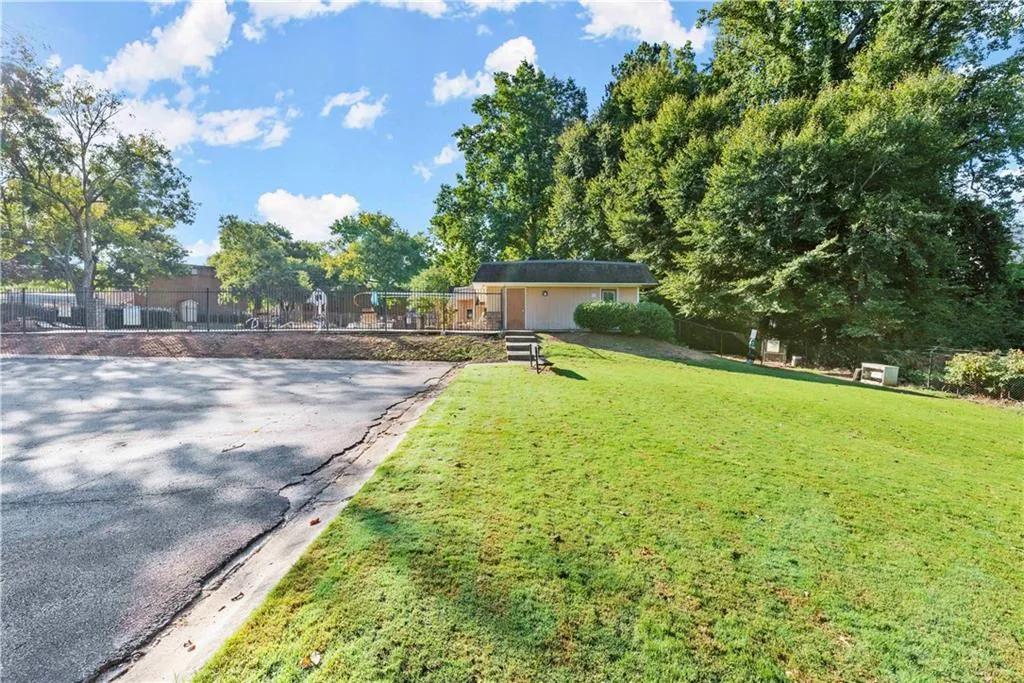 265 Winding River Drive Unit E, Sandy Springs, Georgia 30350, 2 Bedrooms Bedrooms, ,1 BathroomBathrooms,Residential,Sold,265 Winding River Drive Unit E,7117305