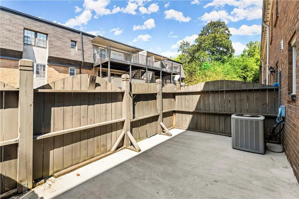 265 Winding River Drive Unit E, Sandy Springs, Georgia 30350, 2 Bedrooms Bedrooms, ,1 BathroomBathrooms,Residential,Sold,265 Winding River Drive Unit E,7117305