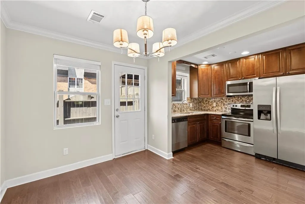 265 Winding River Drive Unit E, Sandy Springs, Georgia 30350, 2 Bedrooms Bedrooms, ,1 BathroomBathrooms,Residential,Sold,265 Winding River Drive Unit E,7117305