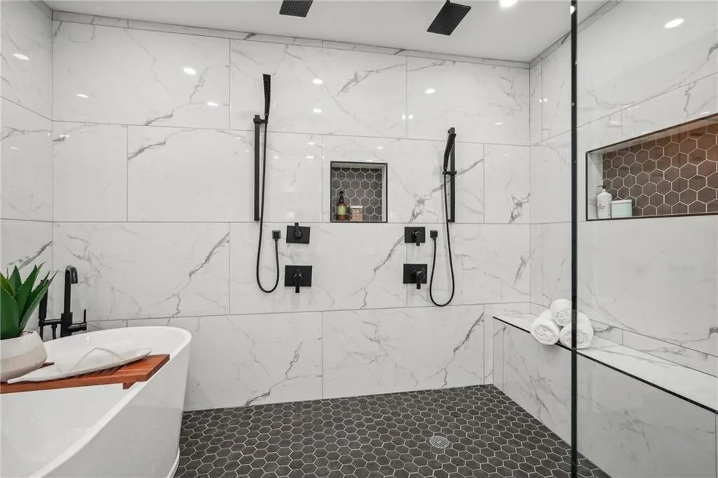 7380 Stoneykirk Close, Atlanta, Georgia 30350, 5 Bedrooms Bedrooms, ,3 BathroomsBathrooms,Residential,Sold,7380 Stoneykirk Close,7467448