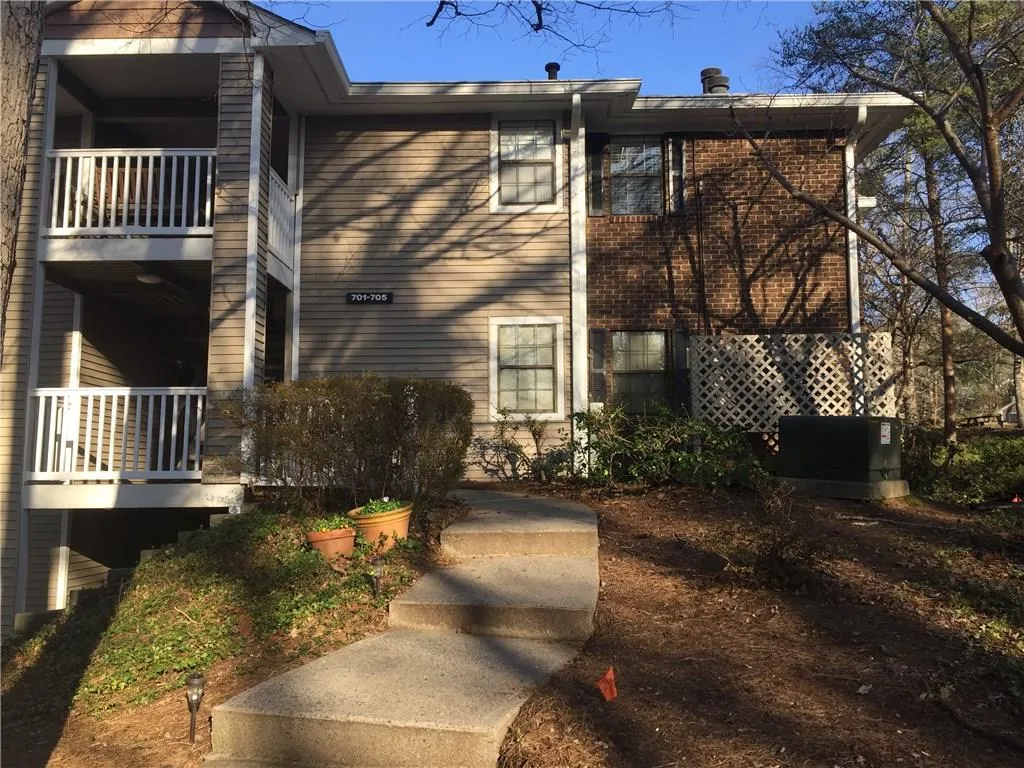 704 Barrington Hills Drive, Sandy Springs, Georgia 30350, 2 Bedrooms Bedrooms, ,2 BathroomsBathrooms,Residential,Sold,704 Barrington Hills Drive,6126610