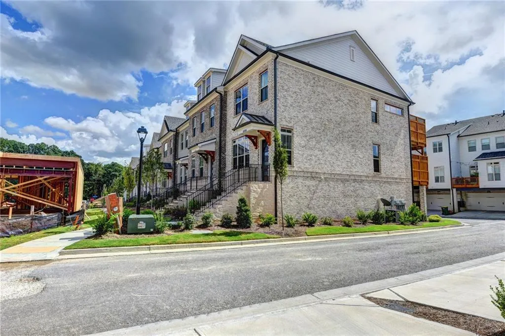 4355 Parkside Place, Atlanta, Georgia 30342, 3 Bedrooms Bedrooms, ,3 BathroomsBathrooms,Residential,Sold,4355 Parkside Place,6084362