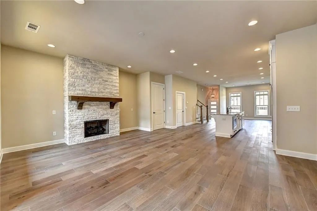 4355 Parkside Place, Atlanta, Georgia 30342, 3 Bedrooms Bedrooms, ,3 BathroomsBathrooms,Residential,Sold,4355 Parkside Place,6084362