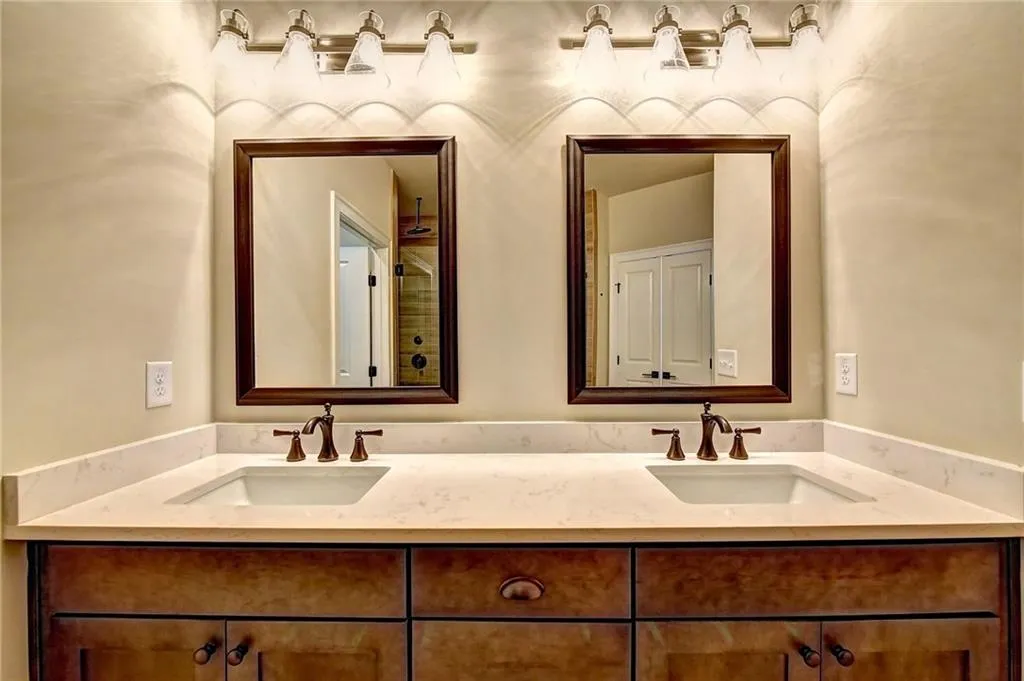 4355 Parkside Place, Atlanta, Georgia 30342, 3 Bedrooms Bedrooms, ,3 BathroomsBathrooms,Residential,Sold,4355 Parkside Place,6084362