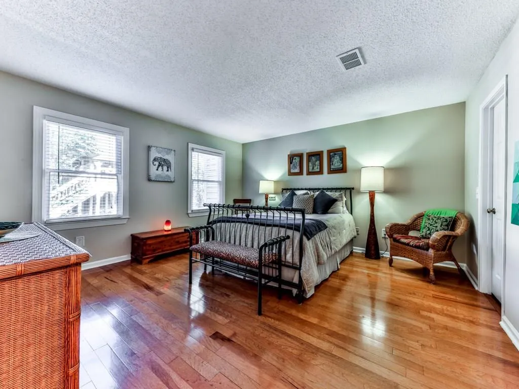 703 Hollyfax Circle, Atlanta, Georgia 30328, 1 Bedroom Bedrooms, ,1 BathroomBathrooms,Residential,Sold,703 Hollyfax Circle,5905862