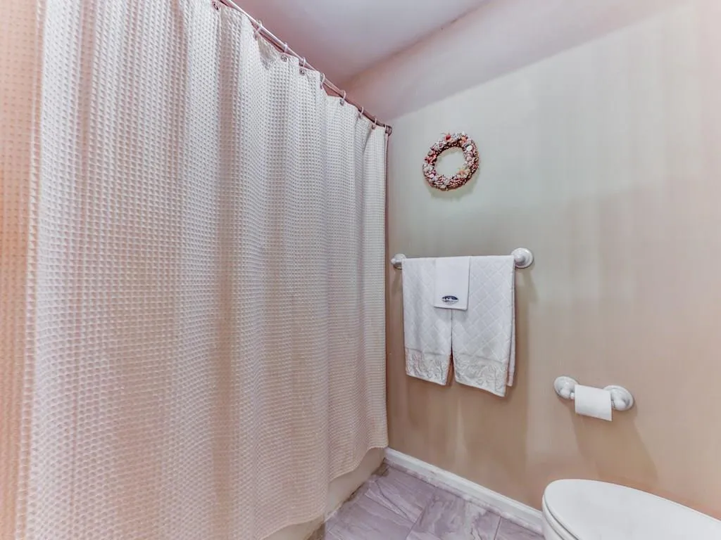 703 Hollyfax Circle, Atlanta, Georgia 30328, 1 Bedroom Bedrooms, ,1 BathroomBathrooms,Residential,Sold,703 Hollyfax Circle,5905862